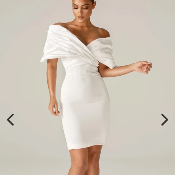 Aliava Maribel Crepe Ruffle Shoulder Dress M - Picture 3 of 4